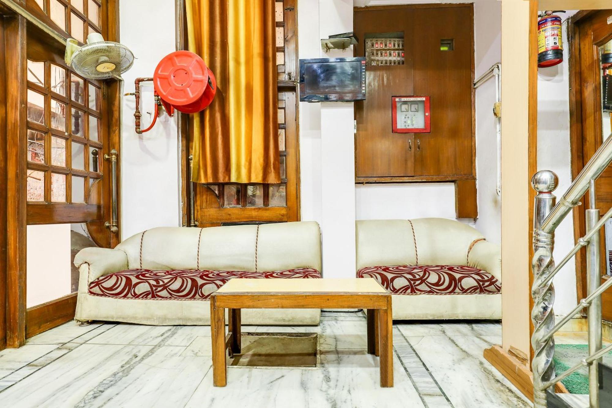 Hotel O Moon Palace Dx New Delhi Extérieur photo